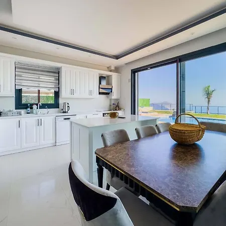 Kalkan'da Deniz Manzarali Hotell *
