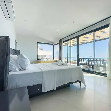 Kalkan'da Deniz Manzarali Hotell Kaş