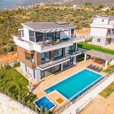 Kalkan'da Deniz Manzarali Hotell Kaş