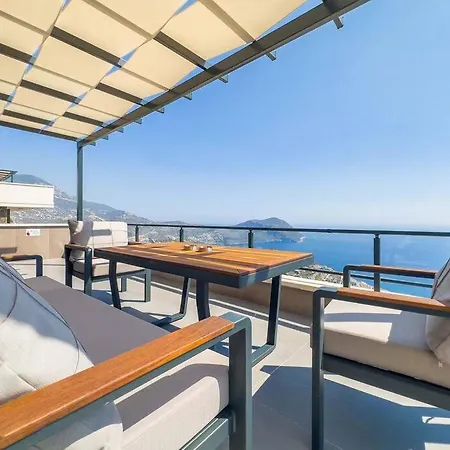 Kalkan'da Deniz Manzarali Hotell *