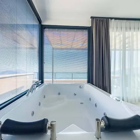 Kalkan'da Deniz Manzarali * Kaş