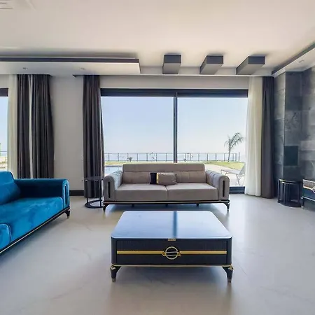 Kalkan'da Deniz Manzarali Hotel *