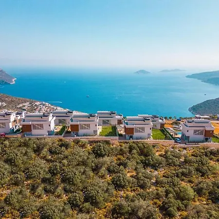 Kalkan'da Deniz Manzarali Hotel *