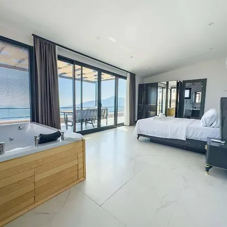 Kalkan'da Deniz Manzarali